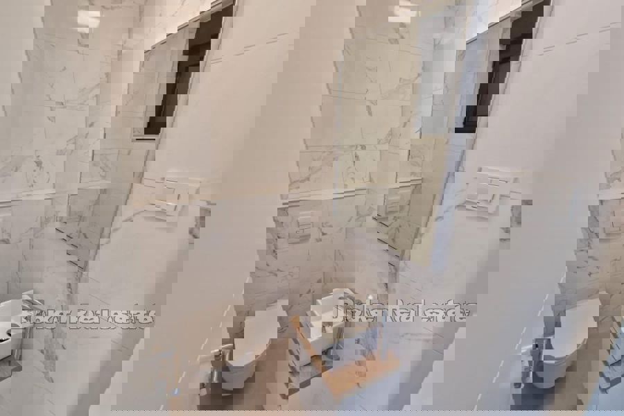 Appartamento di lusso con piscina