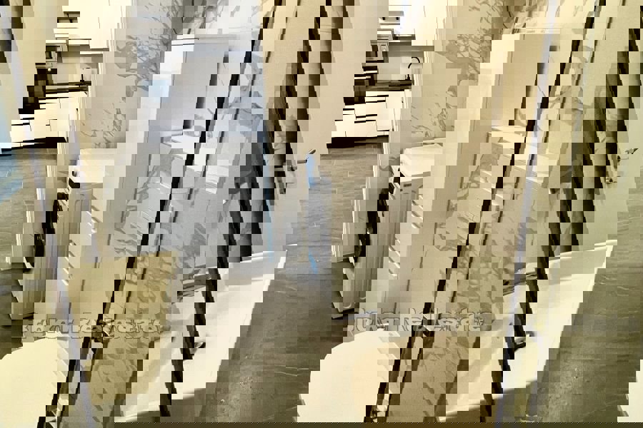 Appartamento con una camera da letto con piscina