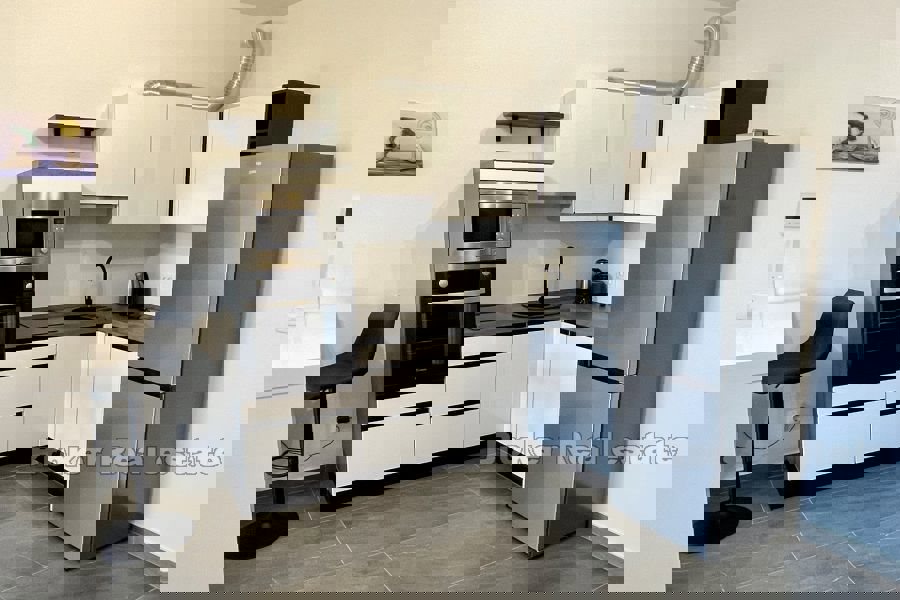 Appartamento con una camera da letto con piscina