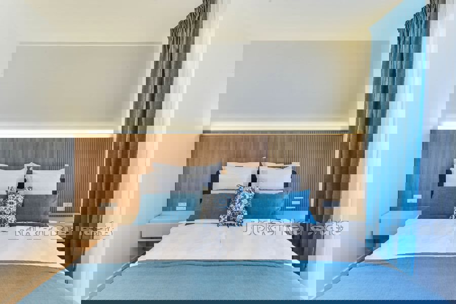 Casa bifamiliare con vista mare