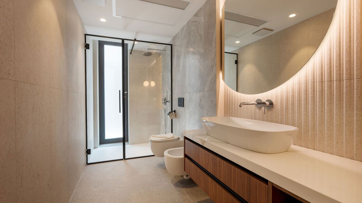 Villa di lusso con una bellissima vista e vicino al mare