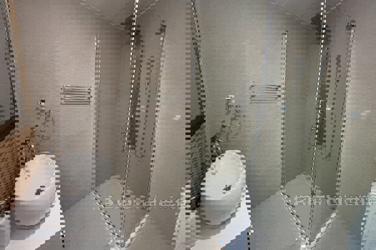 Casa bifamiliare vicino al mare