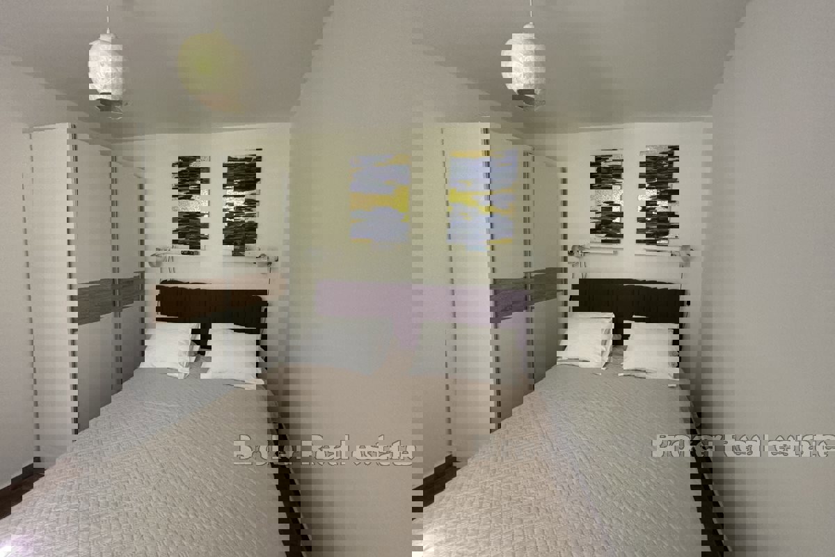 Casa bifamiliare vicino al mare