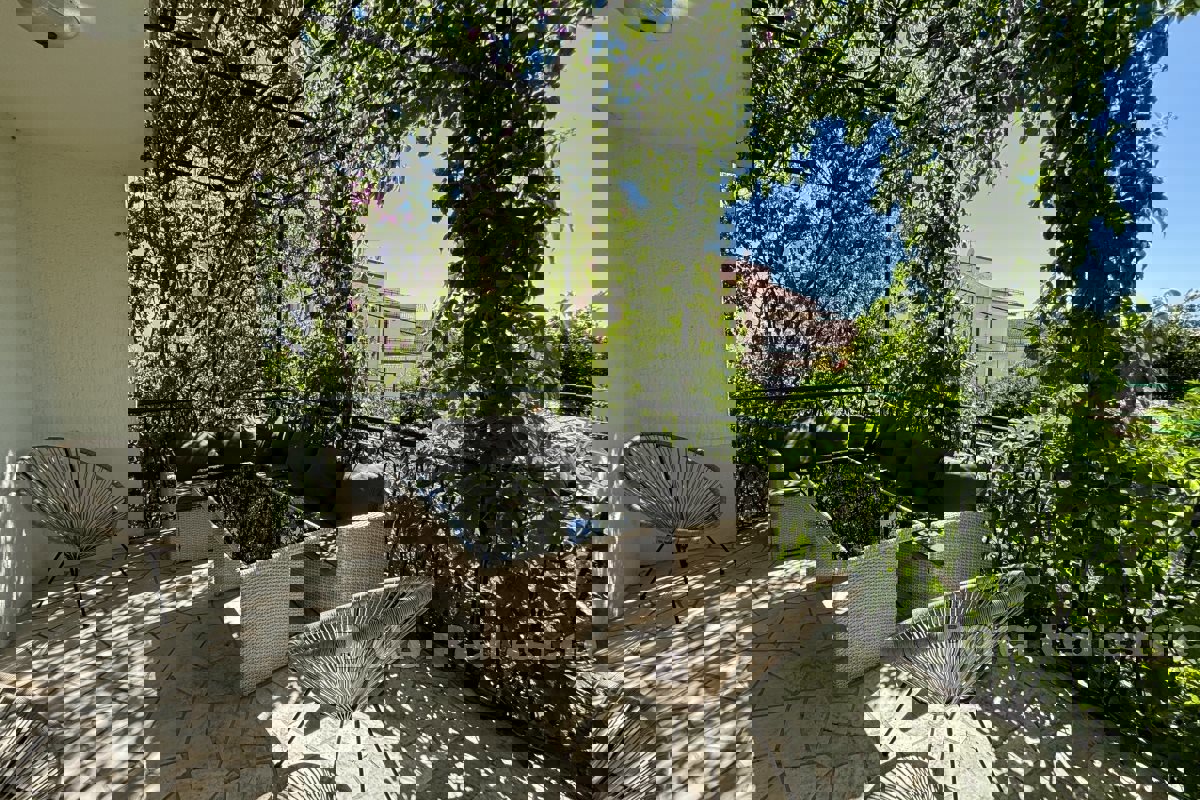 Casa bifamiliare vicino al mare