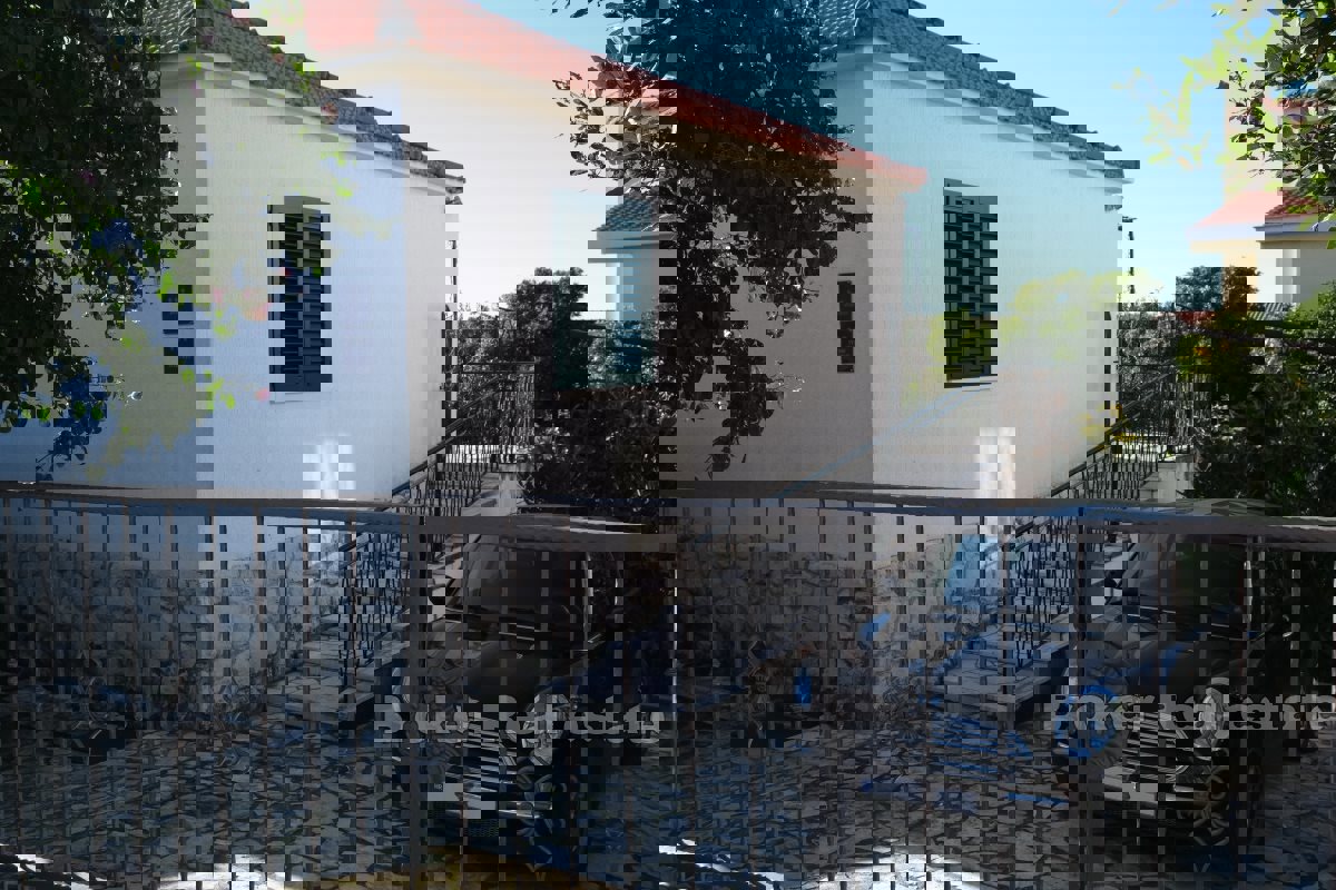 Casa bifamiliare vicino al mare