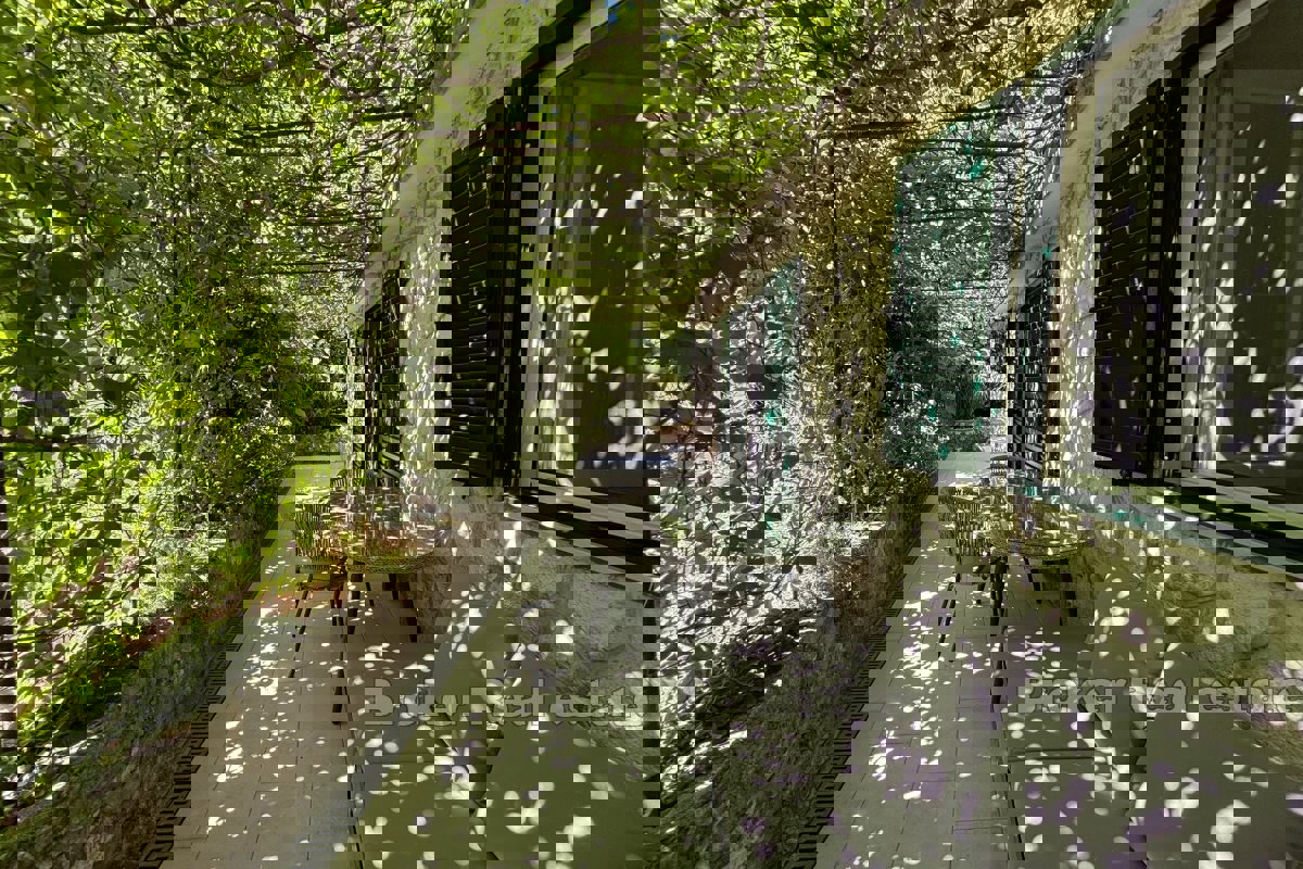 Casa bifamiliare vicino al mare