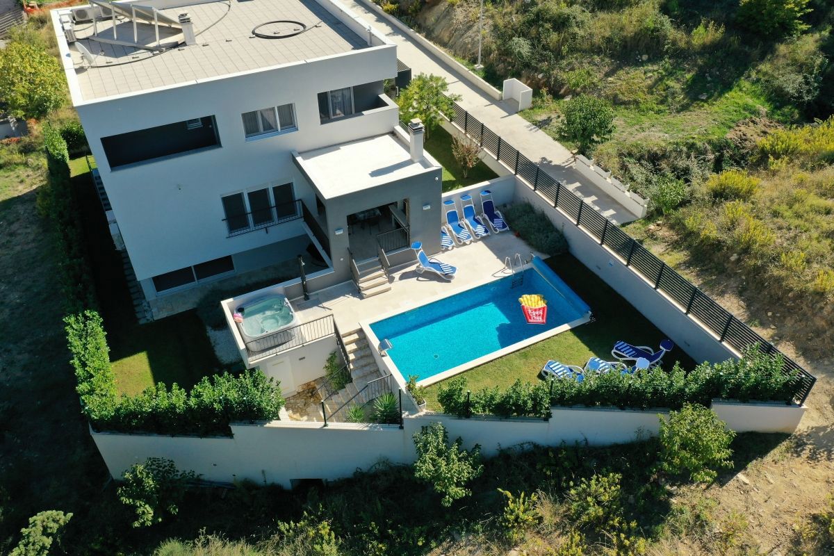 Villa di lusso con piscina