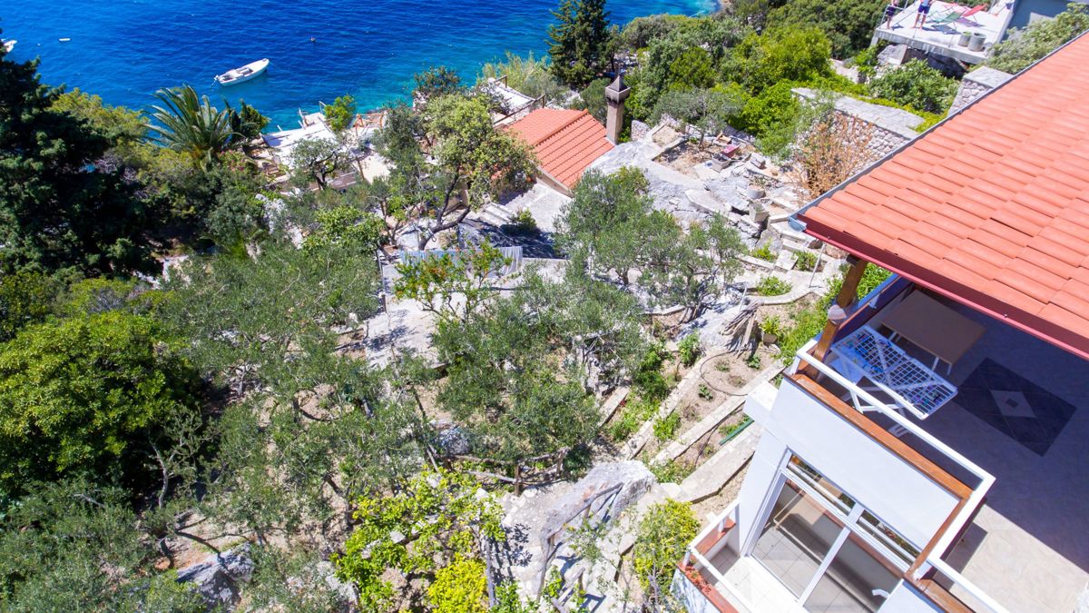 Incantevole casa in riva al mare