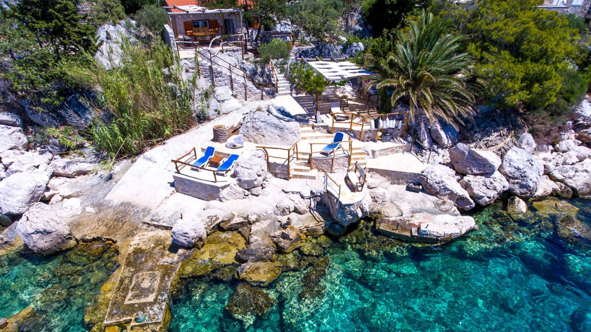 Incantevole casa in riva al mare