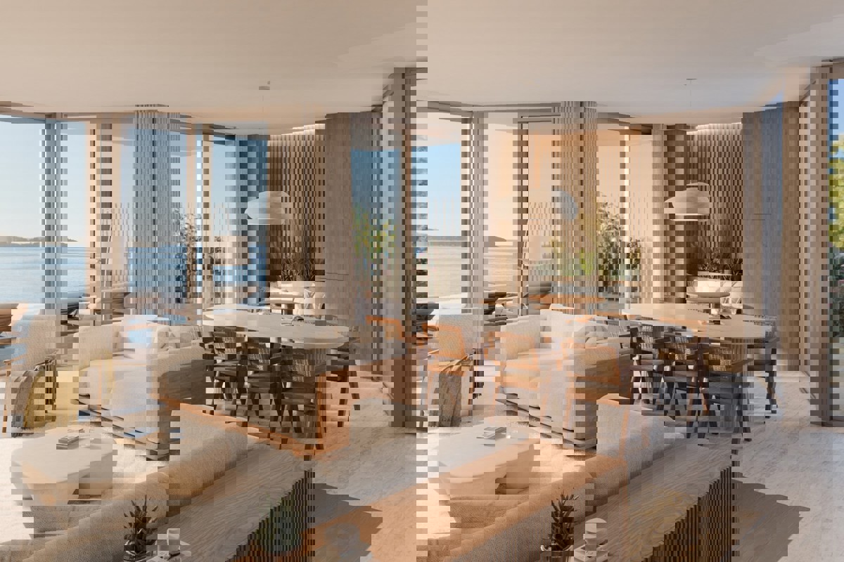 Villa attraente, prima fila al mare