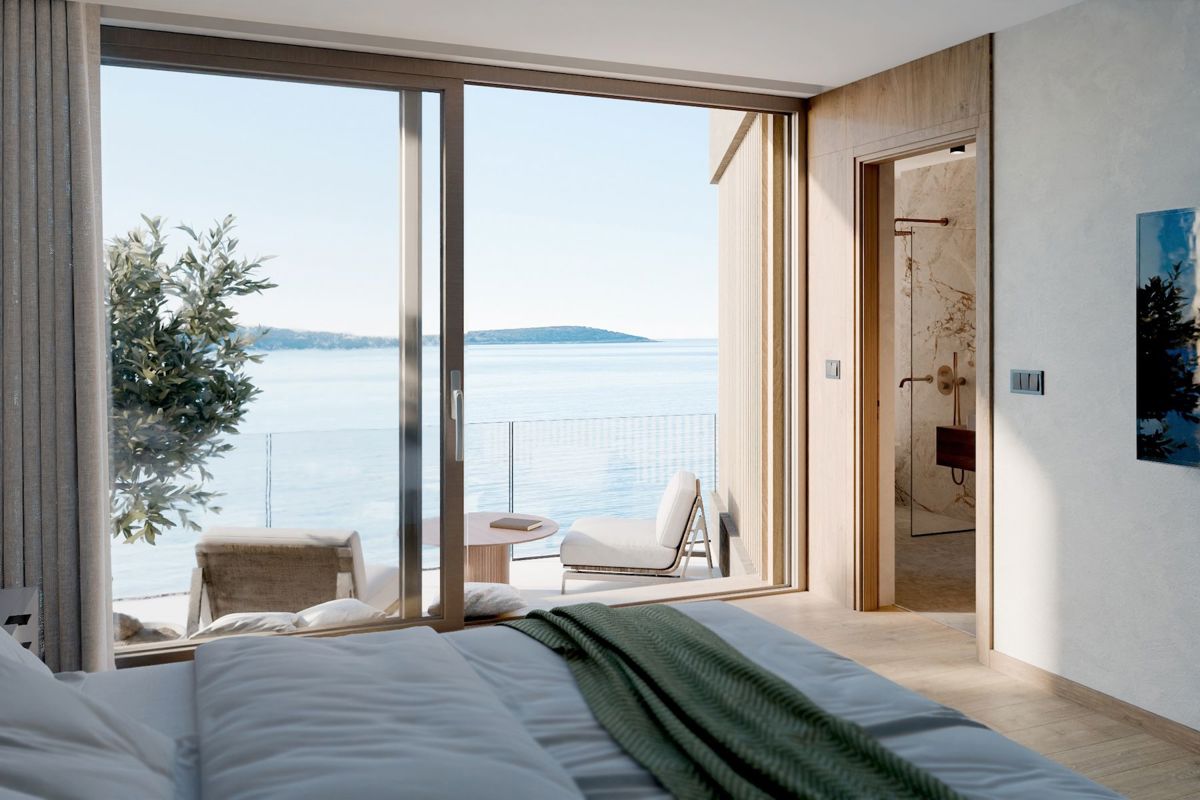 Villa attraente, prima fila al mare