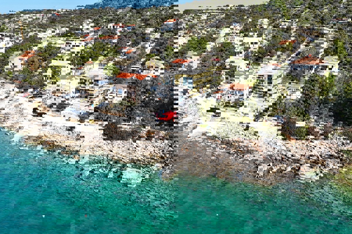 Villa attraente, prima fila al mare