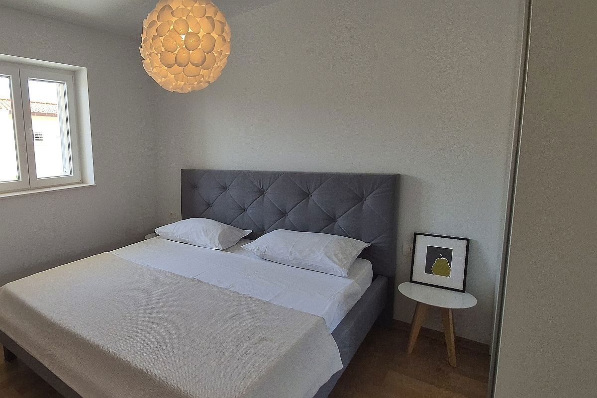 Casa con sette appartamenti e vista mare