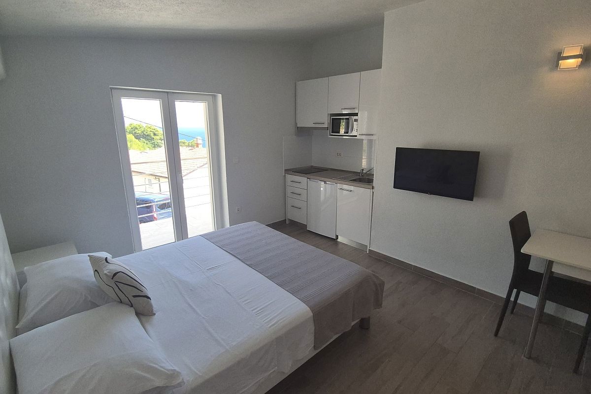 Casa con sette appartamenti e vista mare