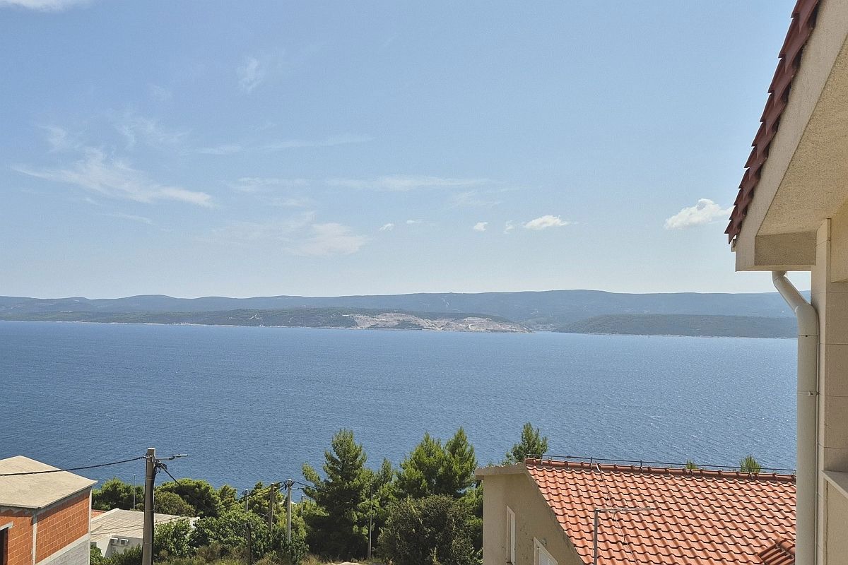 Casa con sette appartamenti e vista mare