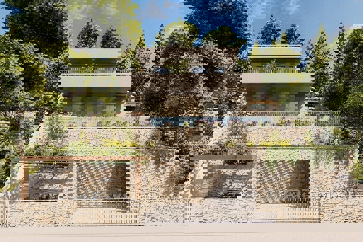 Terreno con vista mare e concessione edilizia