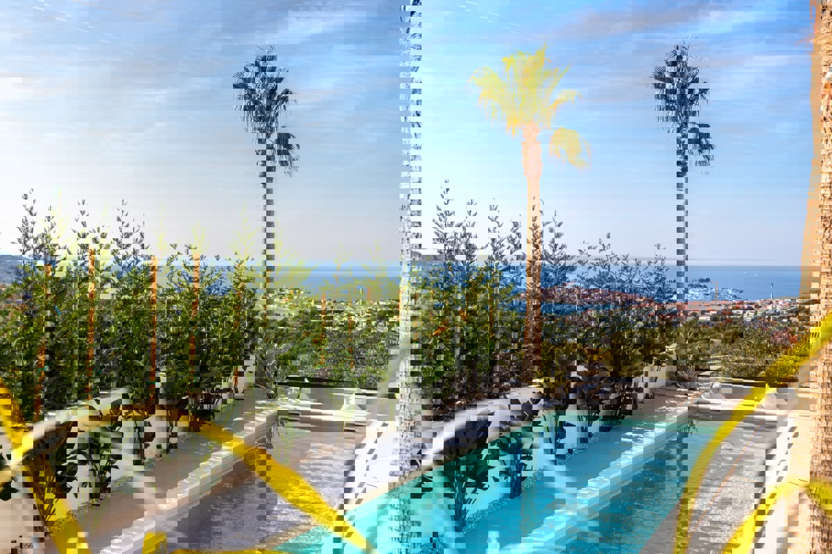 Una villa lussuosa ed eccezionalmente moderna