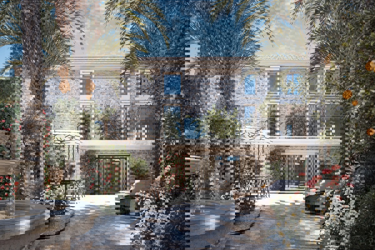 Casa in pietra in un'ottima posizione