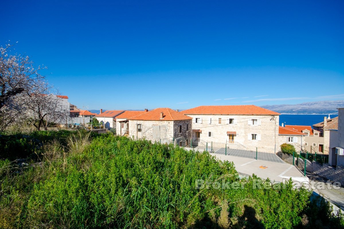 Terreno edificabile vicino al mare e al centro del paese