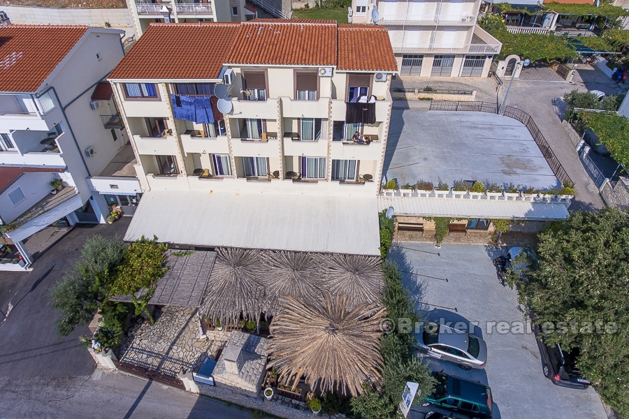 Pensione ristorante con vista mare, in vendita