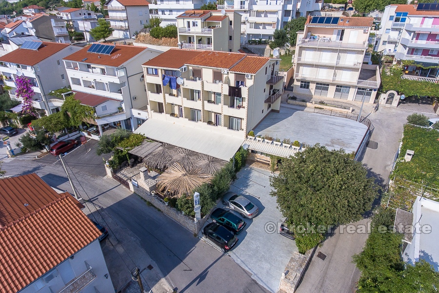 Pensione ristorante con vista mare, in vendita