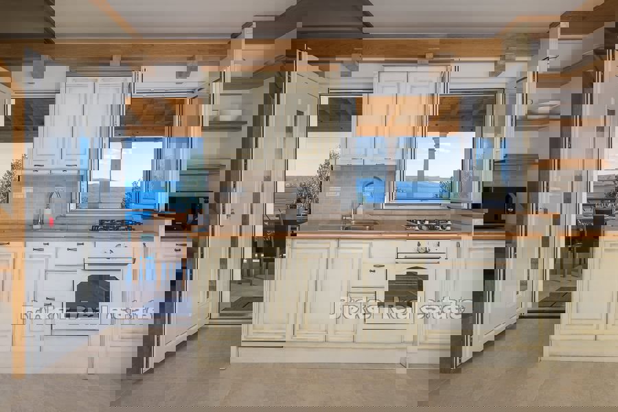 Casa con vista mare aperta