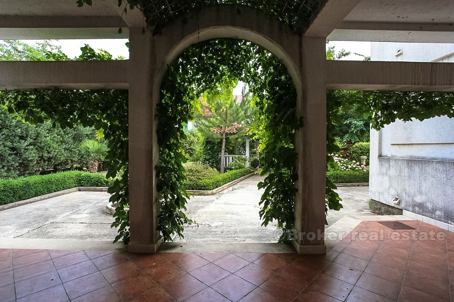 Bella casa vicino al mare, in vendita