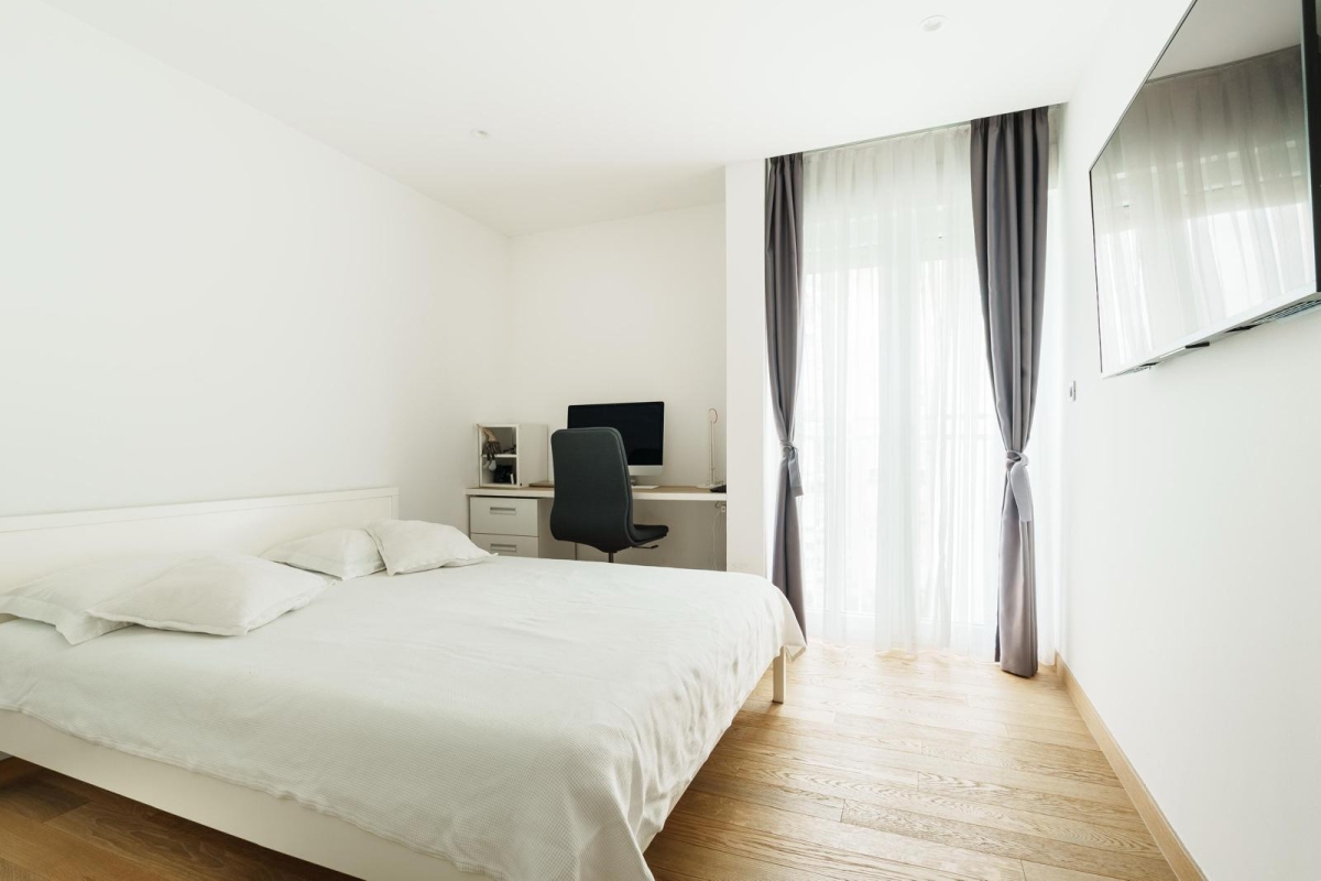 Lussuoso appartamento con tre camere da letto e vista mare