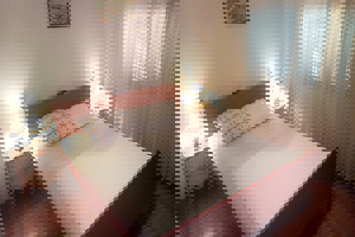 Casa indipendente sulla piccola isola di Rivanj, prima fila al mare