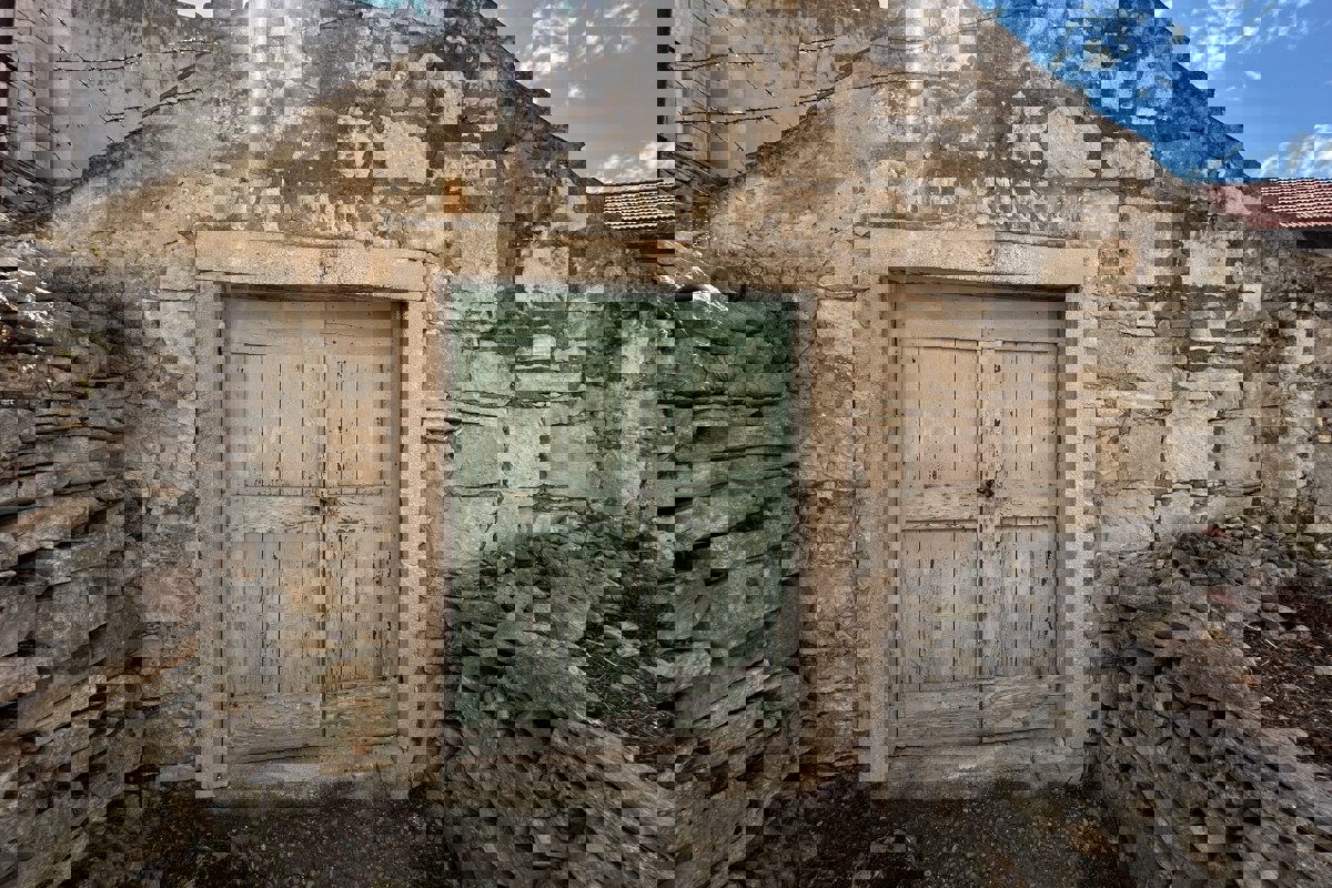 Casa in pietra in pieno centro