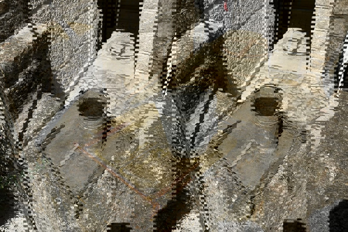 Casa in pietra in pieno centro