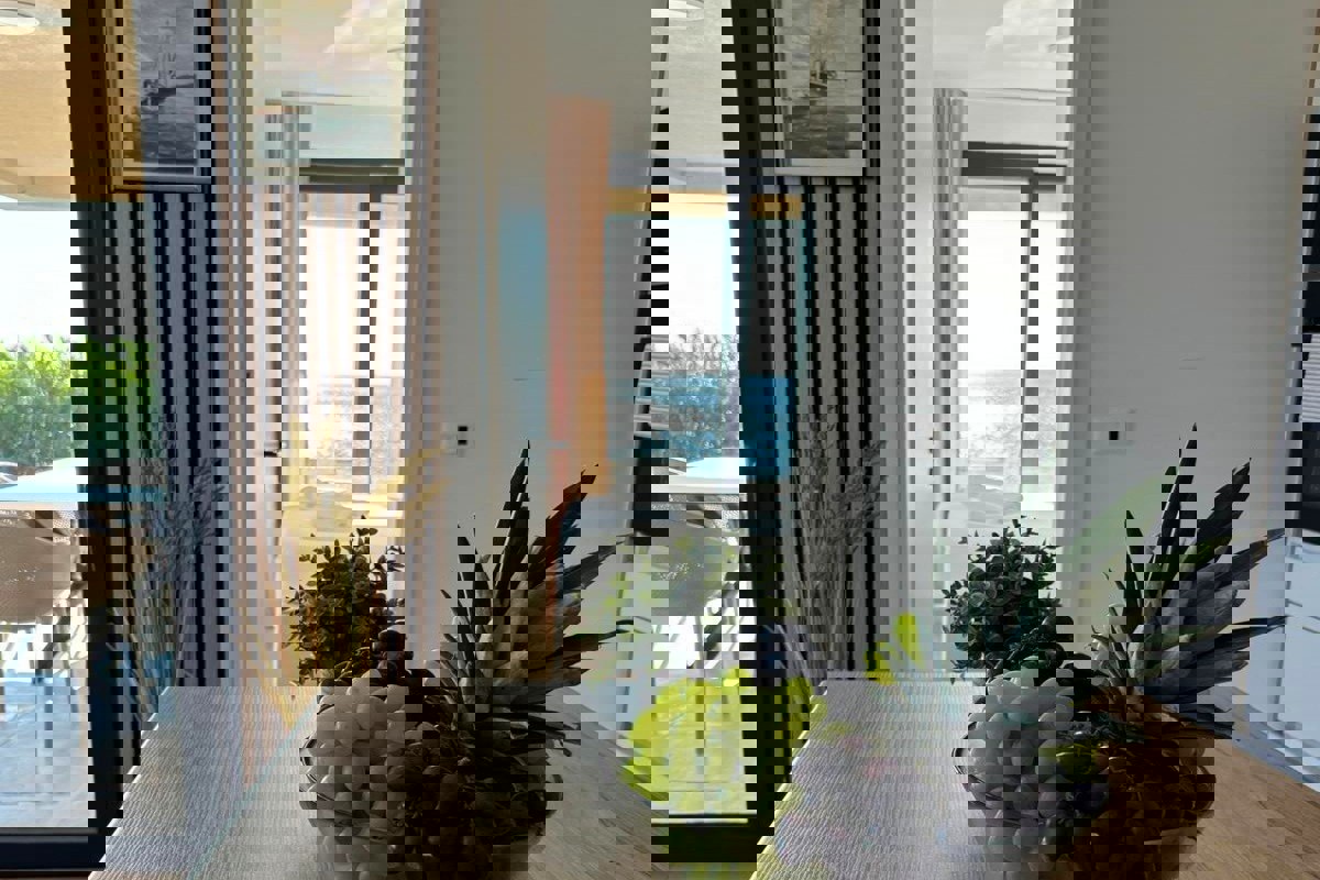 Appartamento prima fila al mare con piscina