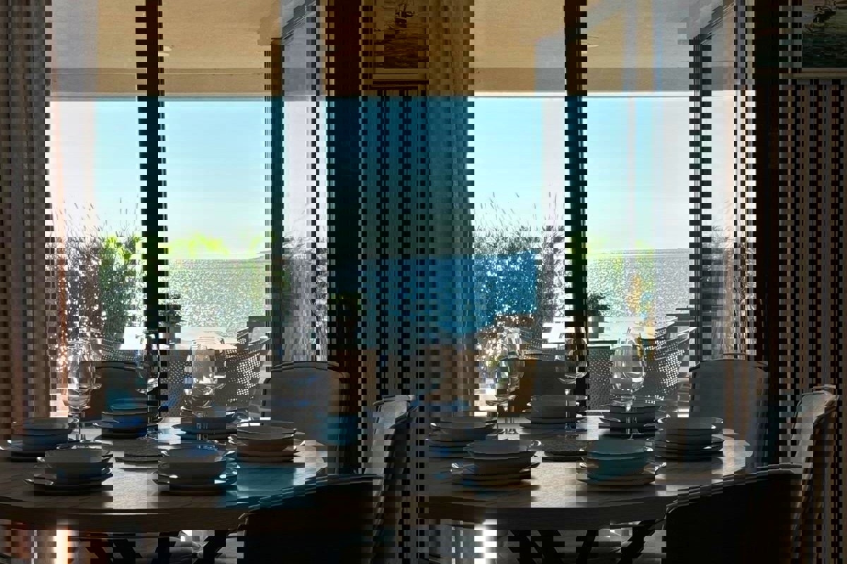 Appartamento prima fila al mare con piscina