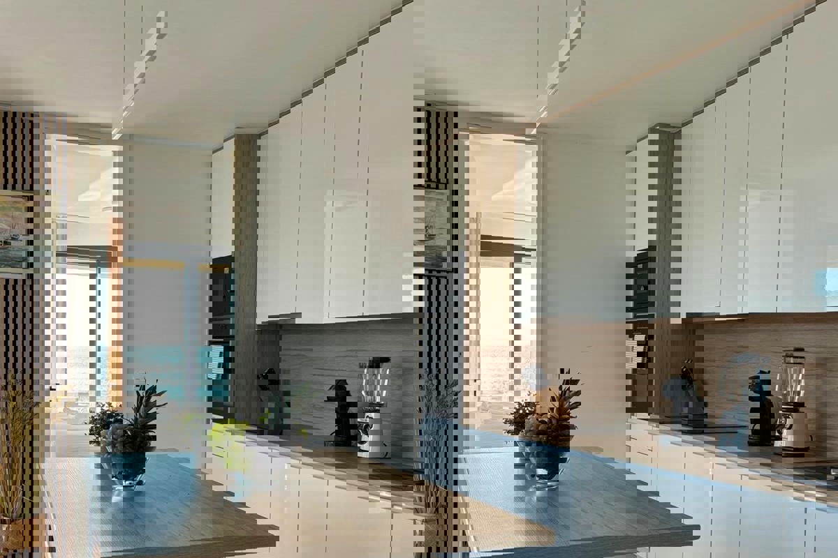 Appartamento prima fila al mare con piscina