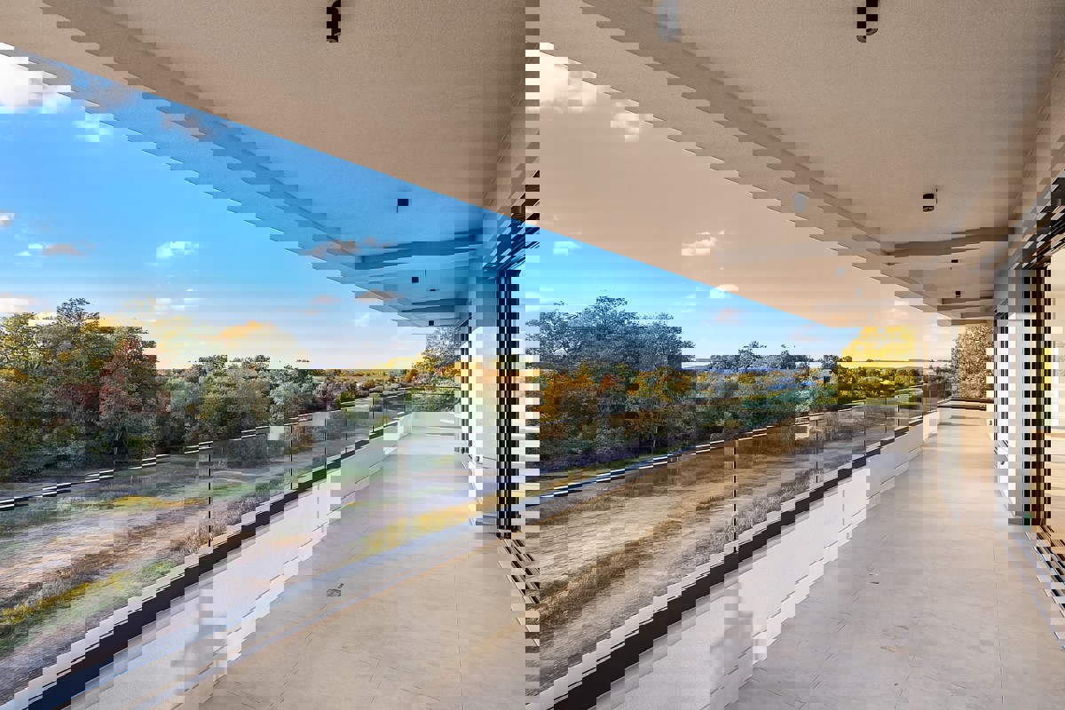 Attico con vista panoramica e terrazza panoramica