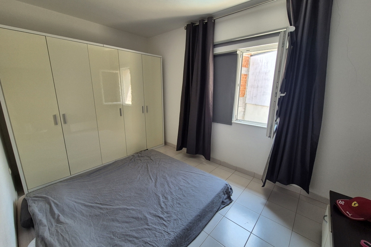 Casa a due piani con piscina