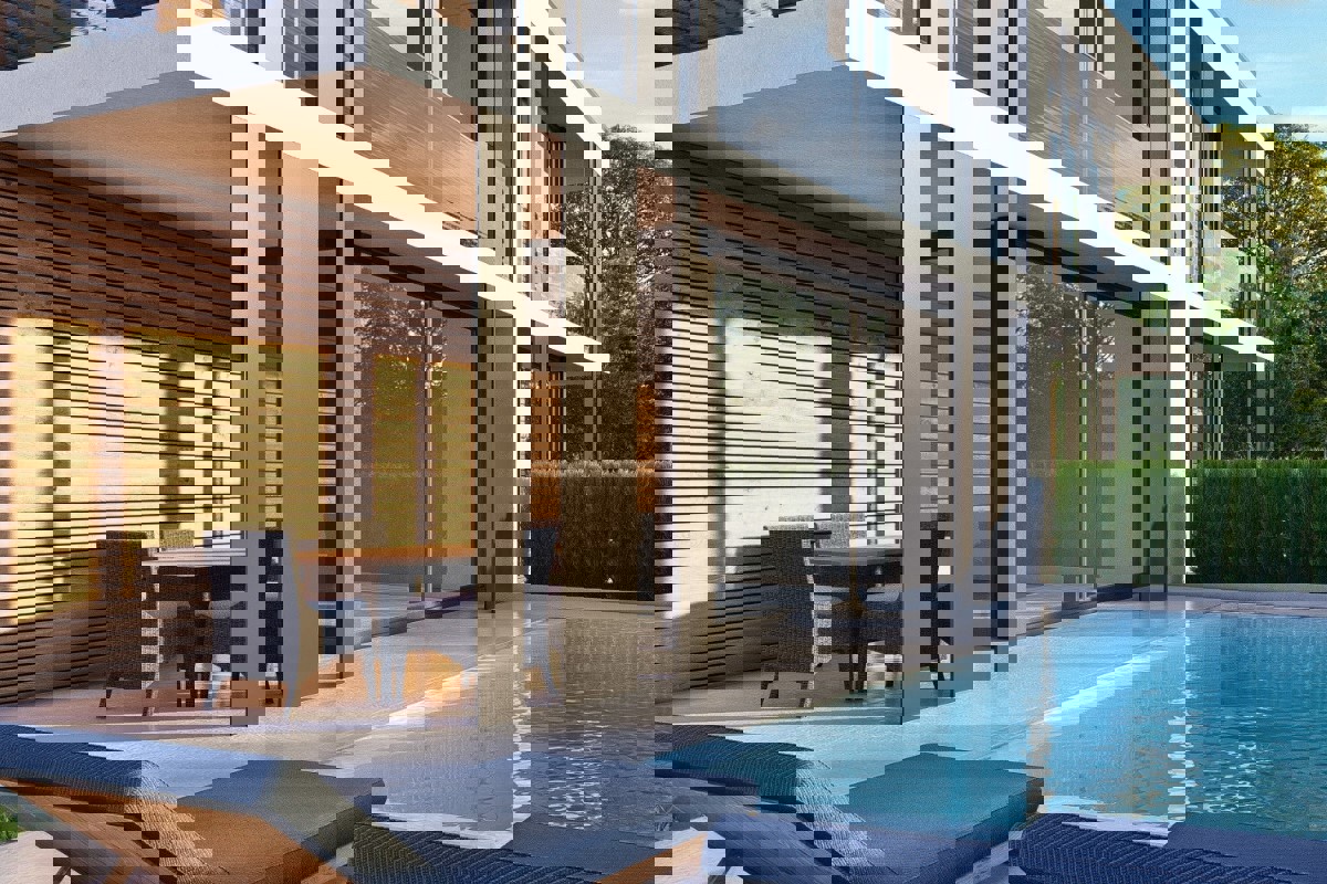 Moderno appartamento con piscina vicino al mare