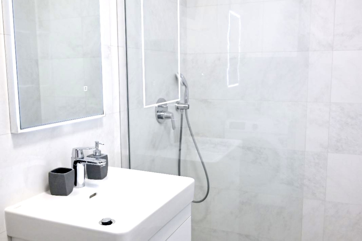 Appartamento arredato con due camere da letto in un nuovo edificio