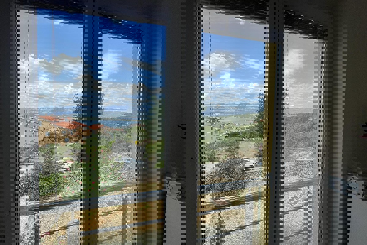 Confortevole appartamento con vista mare