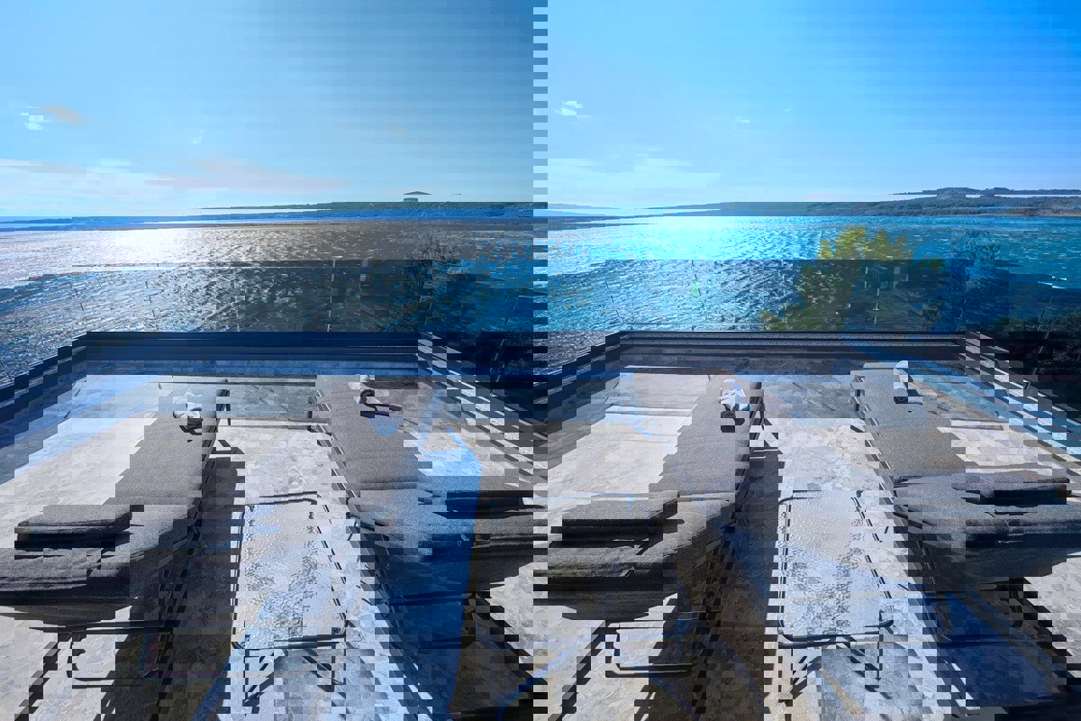 Villa in prima fila al mare