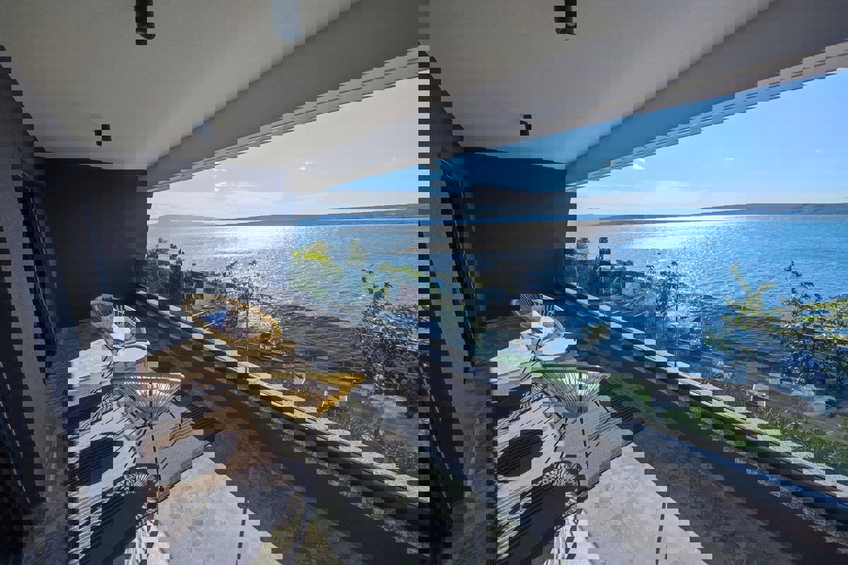 Villa in prima fila al mare