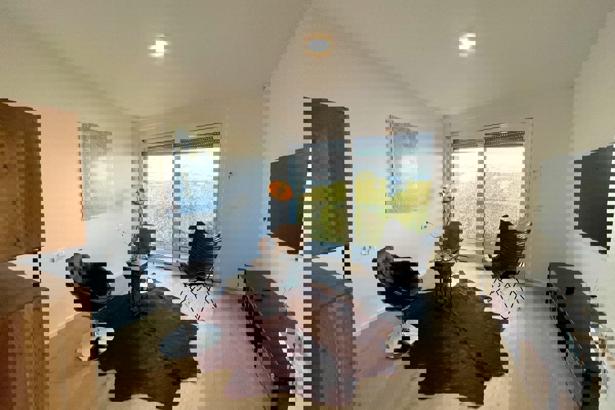 Moderno appartamento con vista mare