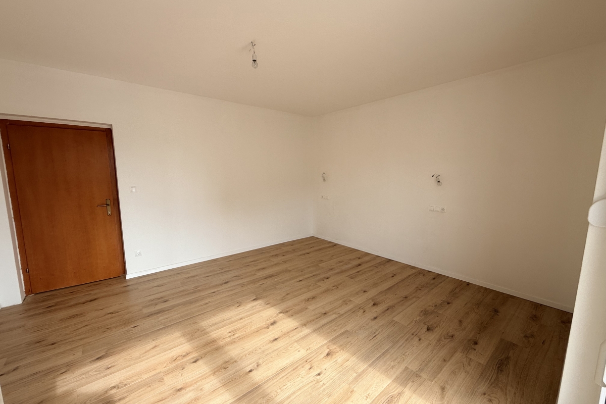 Appartamento ristrutturato con ampia terrazza privata