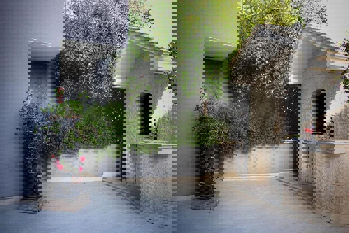 Appartamento con tre camere da letto in centro