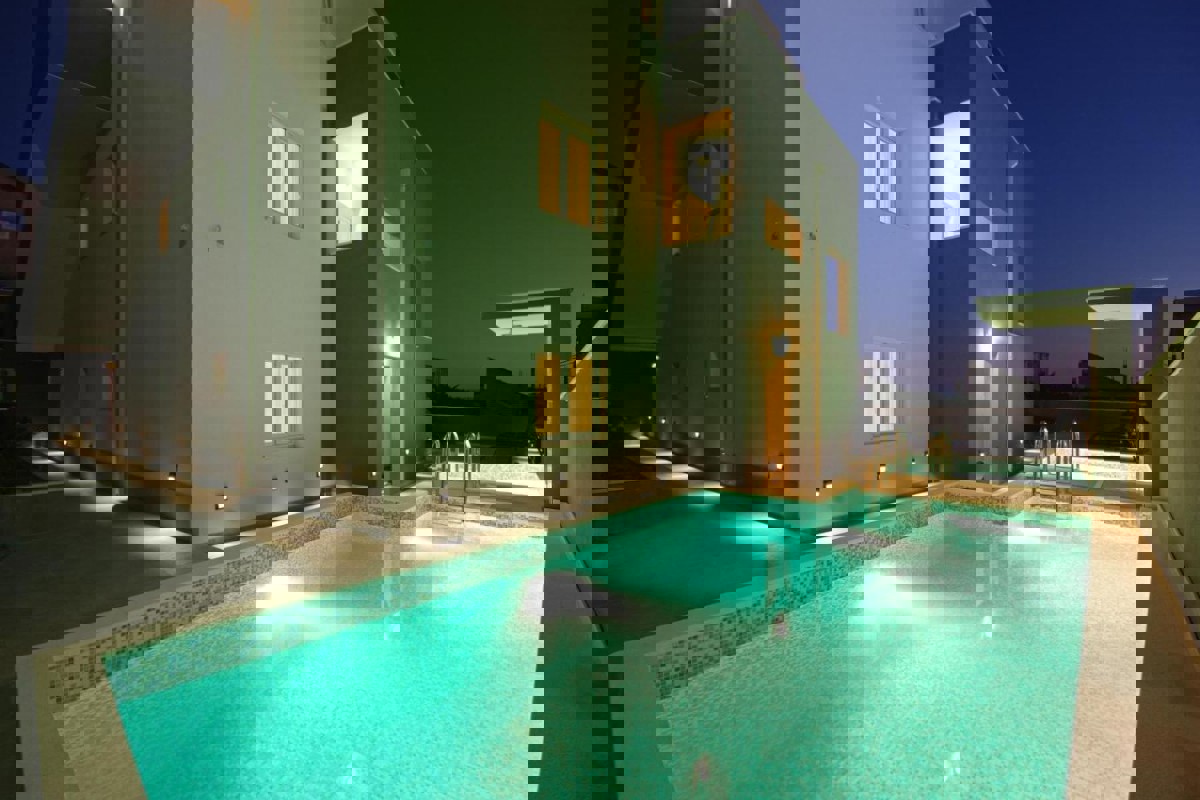 Appartamento con tre camere da letto in centro