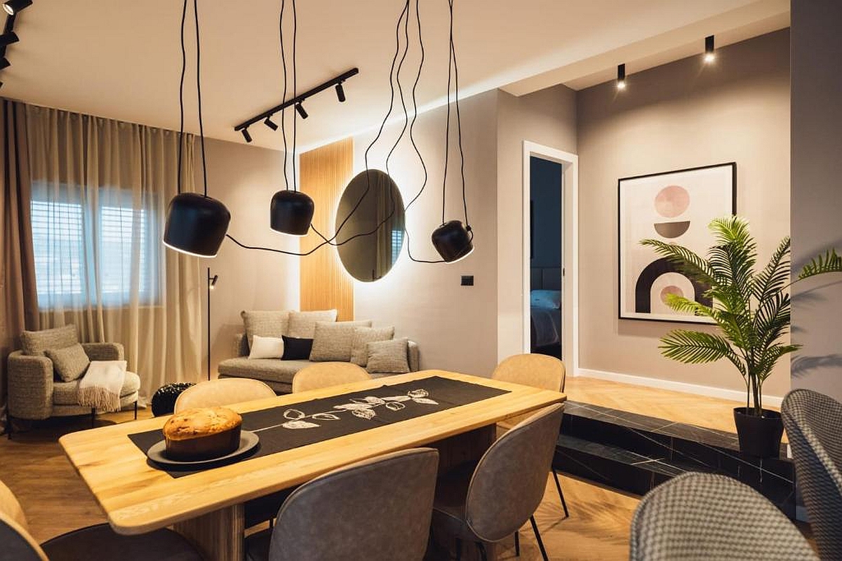 Villa con due appartamenti e piscina