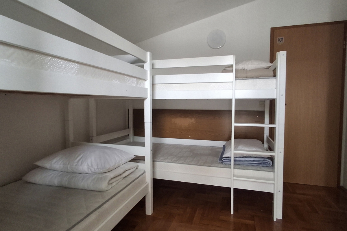 Appartamento con tre camere da letto in un edificio residenziale