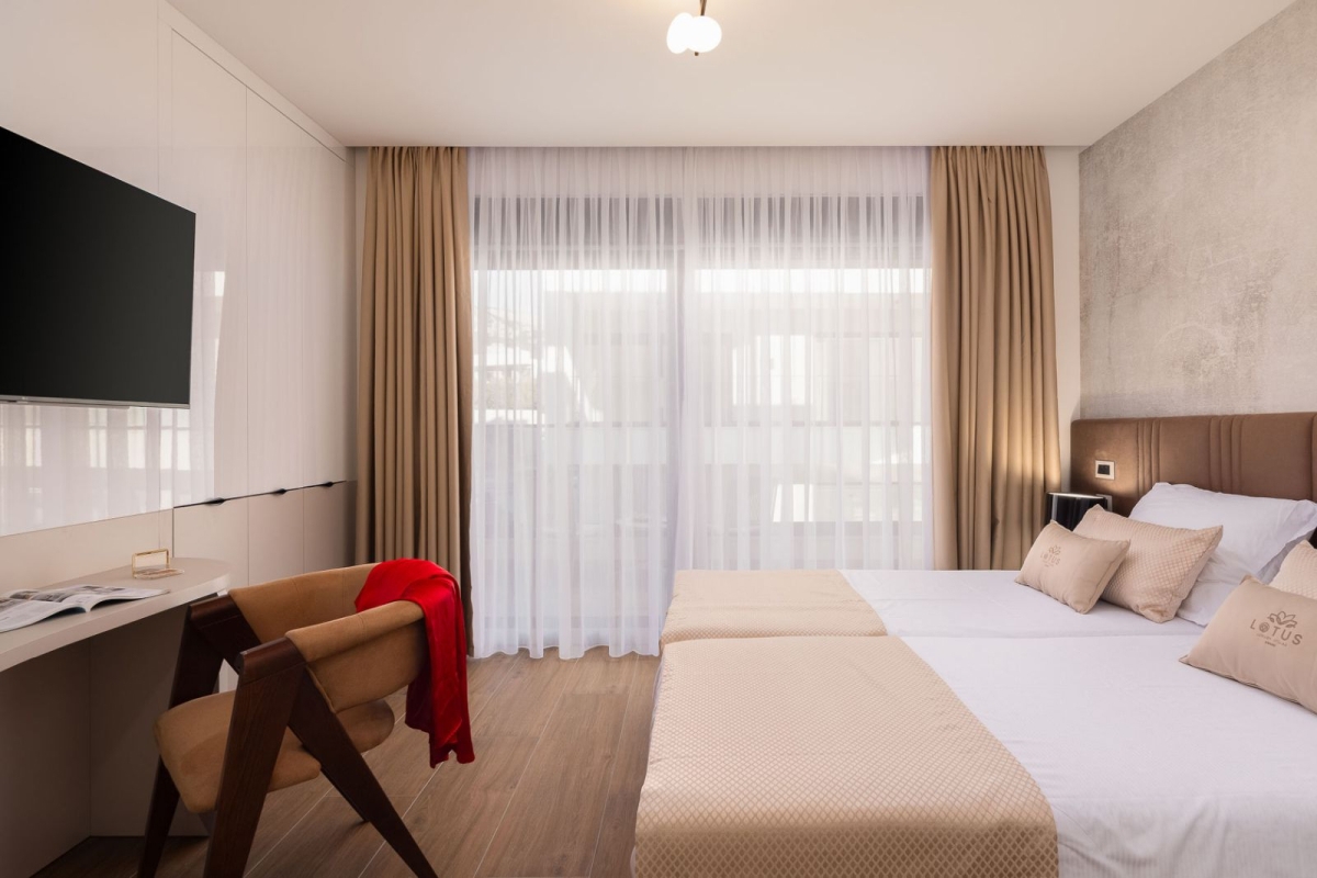 Straordinaria villa di nuova costruzione con piscina