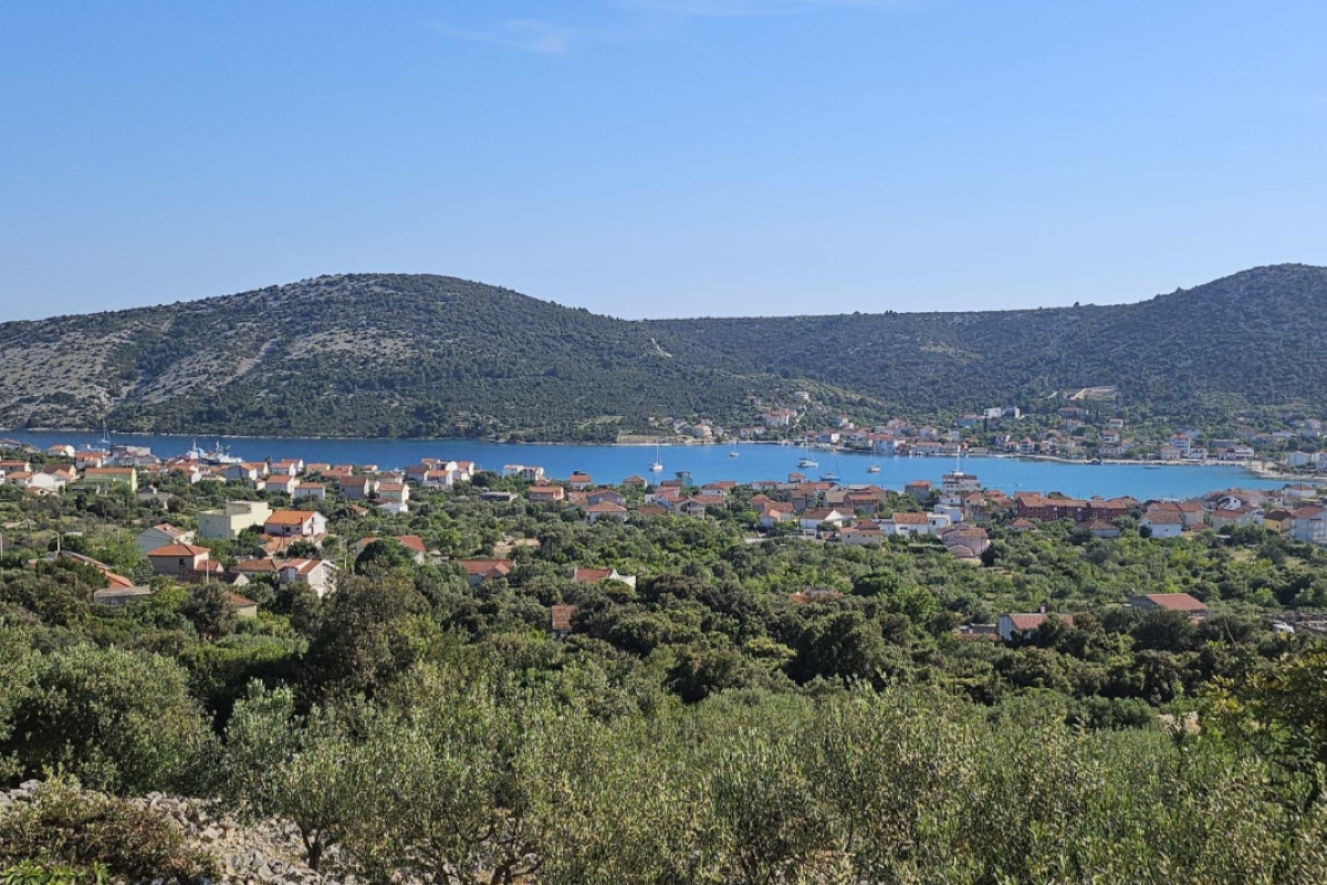 Terreno con vista mare