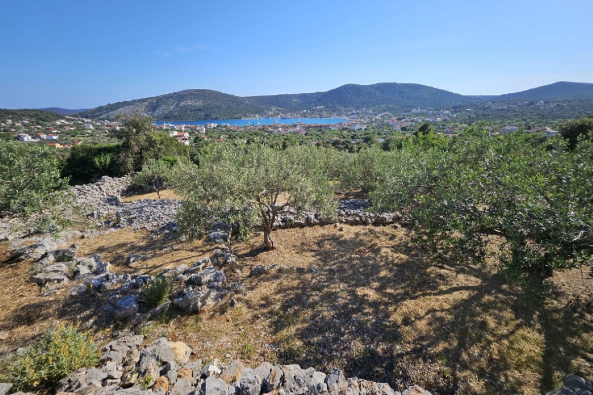 Terreno con vista mare